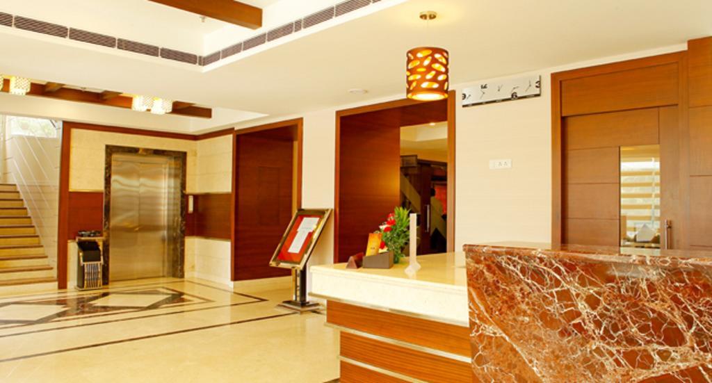 Cochin Seaport Hotel Kochi Exterior photo